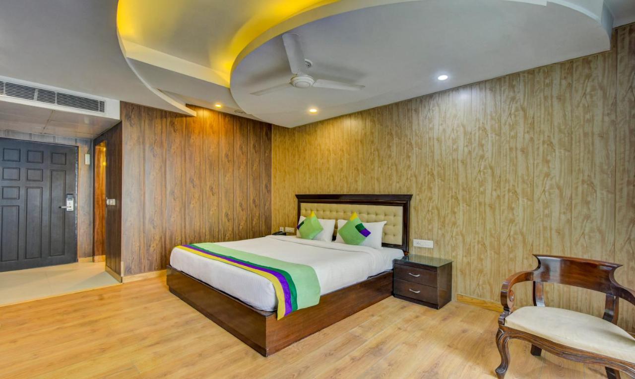 Treebo Elysee, Patel Nagar Dehradun Eksteriør billede